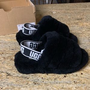 Women’s UGG slippers